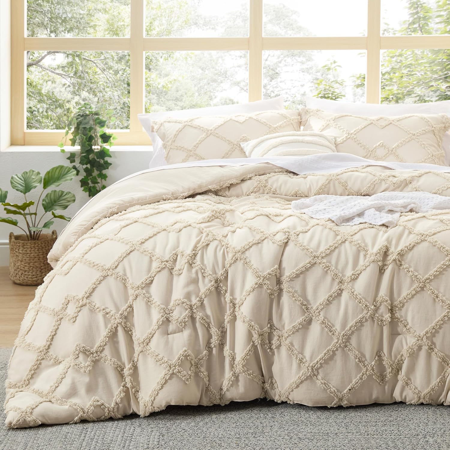 Bedsure Tufted Boho Comforter Set Queen Size - Linen Boho Bed Set, GentleSoft™ 3 Pieces Farmhouse-Style Embroidery Bedding, Gifts for Woman