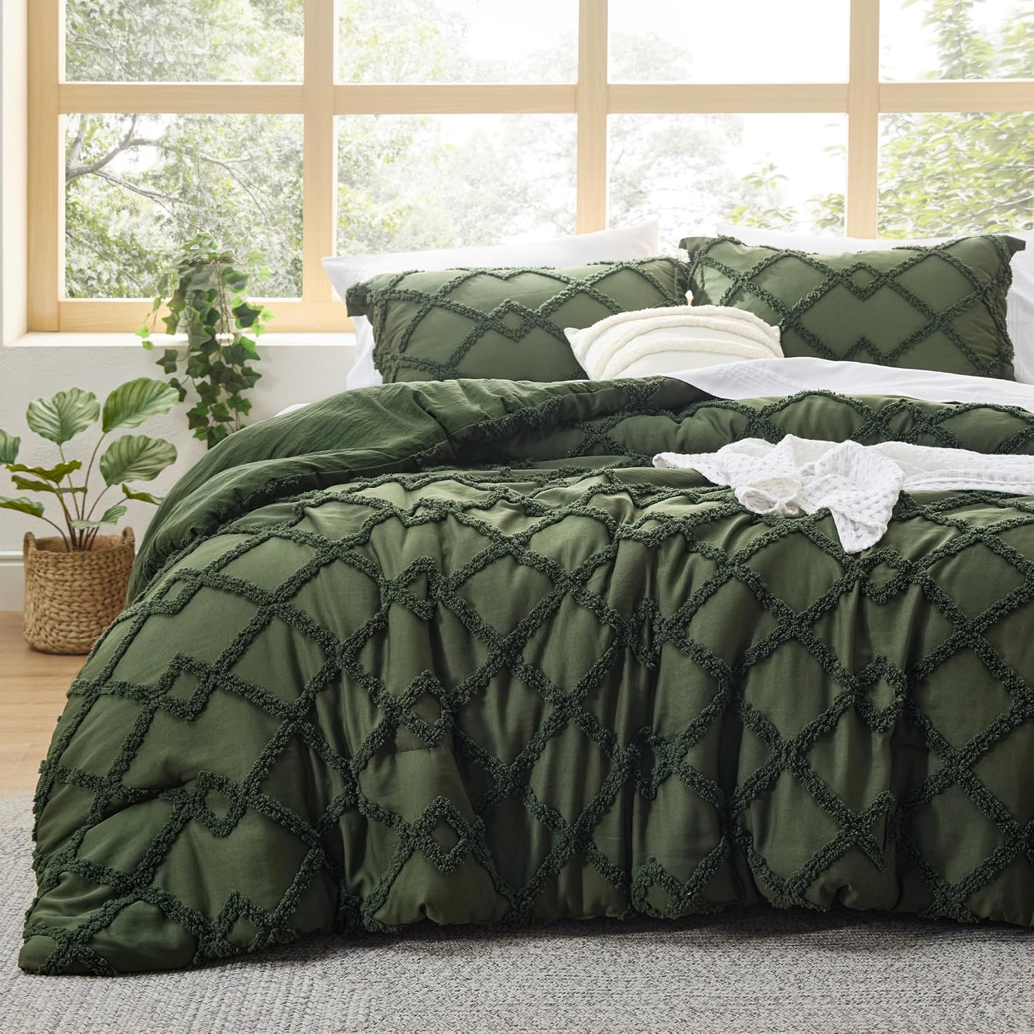 Bedsure Tufted Boho Comforter Set Queen Size - Linen Boho Bed Set, GentleSoft™ 3 Pieces Farmhouse-Style Embroidery Bedding, Gifts for Woman